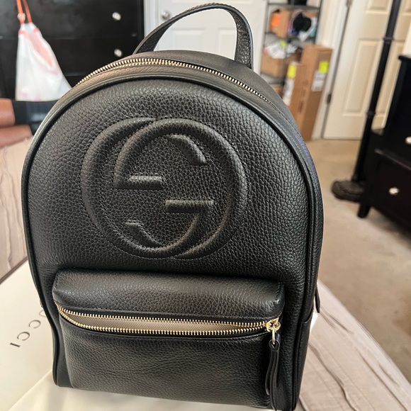 Soho Chain Backpack Leather - Excellent Condition *NEW* - Picture 2 of 10